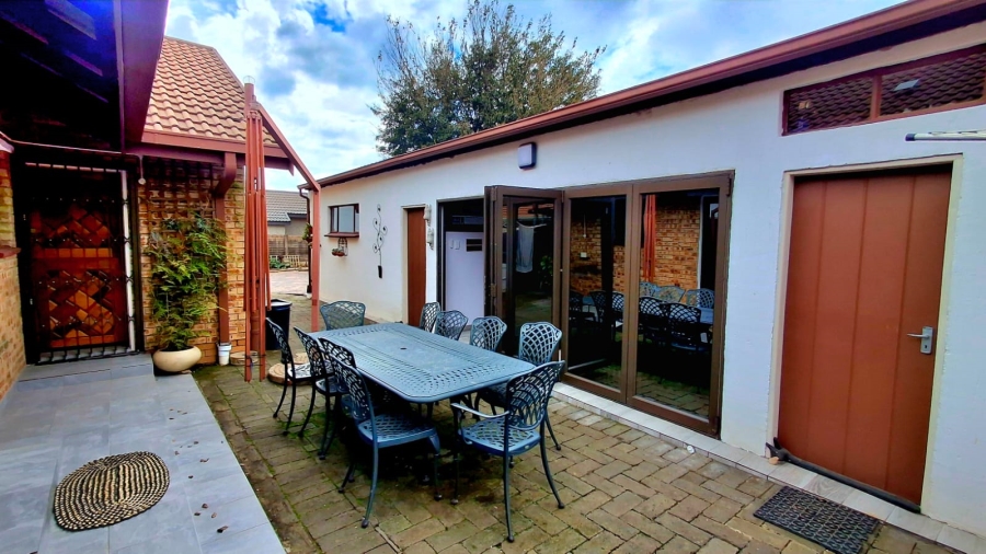 4 Bedroom Property for Sale in Vaalpark Free State
